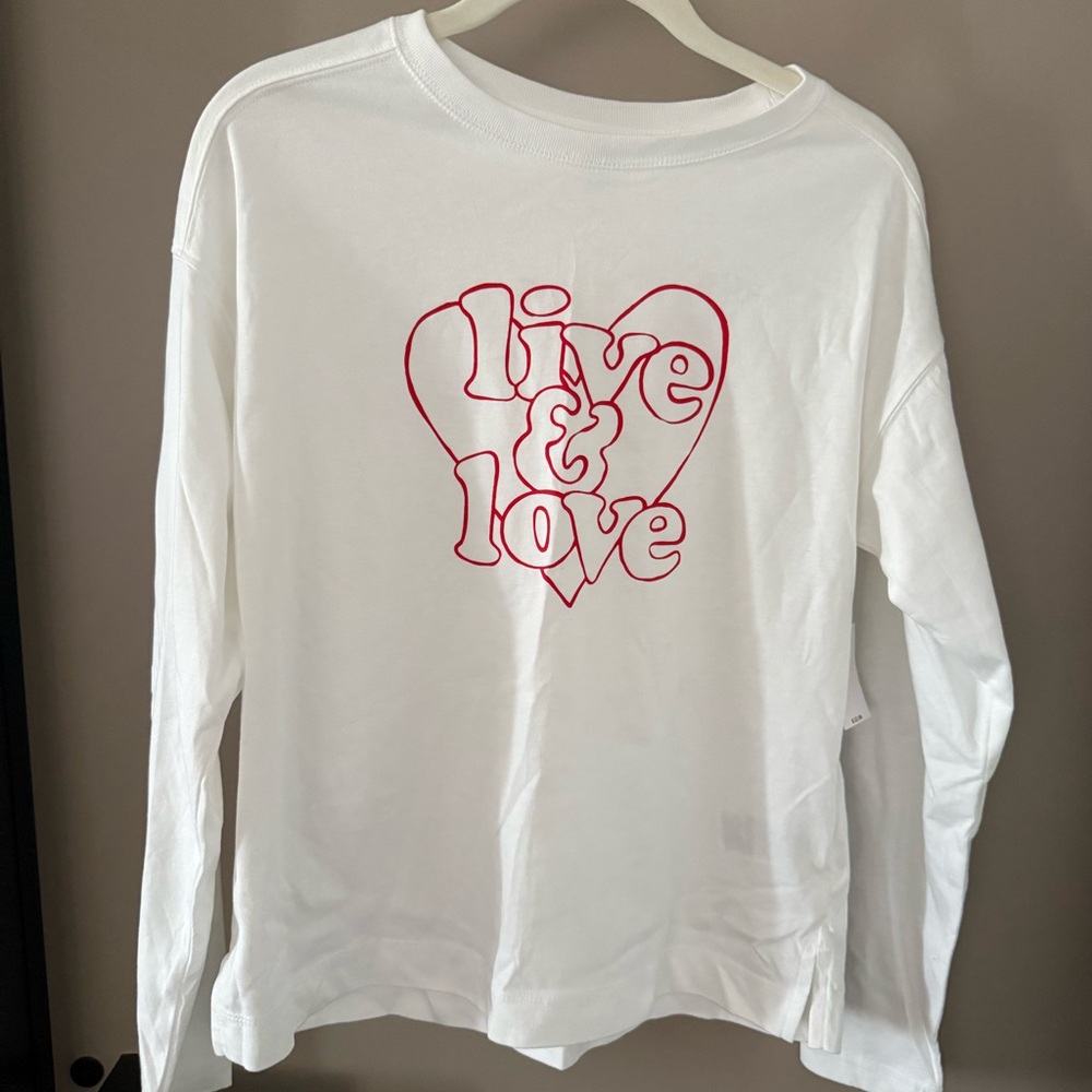 Old Navy Live & Love Heart Design long sleeve shirt